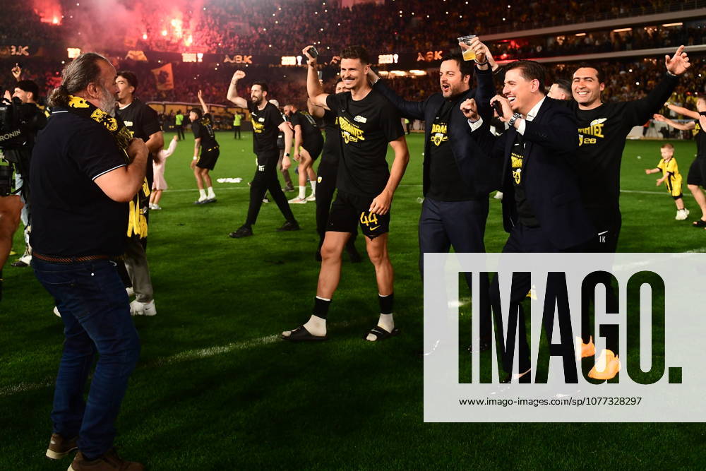 SuperLeague Greece Playoffs AEK FC vs Panathinaikos - Players of AEK FC celebrate the winning of the Championship right after the SuperLeague Play-Offs soccer match between AEK FC vs Panathinaikos that they won by 1-0 in Athens, Greece, 10 May 2026. IMAGO ONE INCH PRODUCTIONS PIRAEUS Greece
