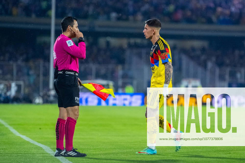Brian Rodriguez 7 of Club America talks whit the referee during the Liga MX quarter-final match between Pumas UNAM and Club America at the Estadio Olimpico Universitario. on May 10, 2026 in Mexico City, Mexico. Mexico City Mexico - ZUMAe321 20260510_zsa_e321_009