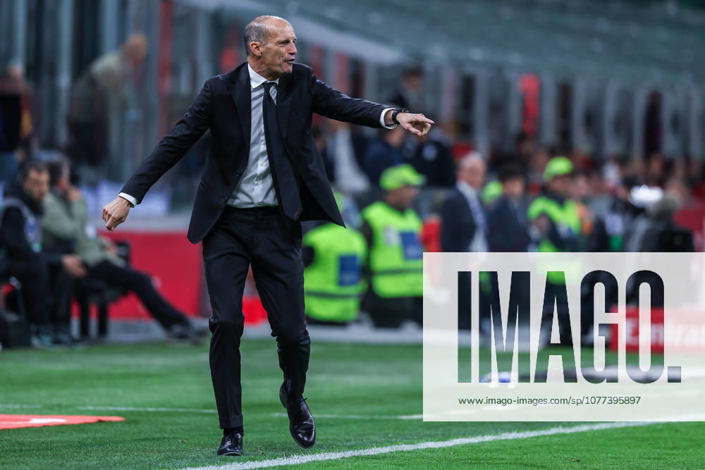 AC Milan vs Atalanta BC, Serie A football, Milano, Italy Massimiliano Allegri Head Coach of AC Milan gestures during Serie A 2025 26 football match between AC Milan and Atalanta BC at San Siro Stadium in Milan, Italy Italy, Milan, Milan, San Siro Stadium