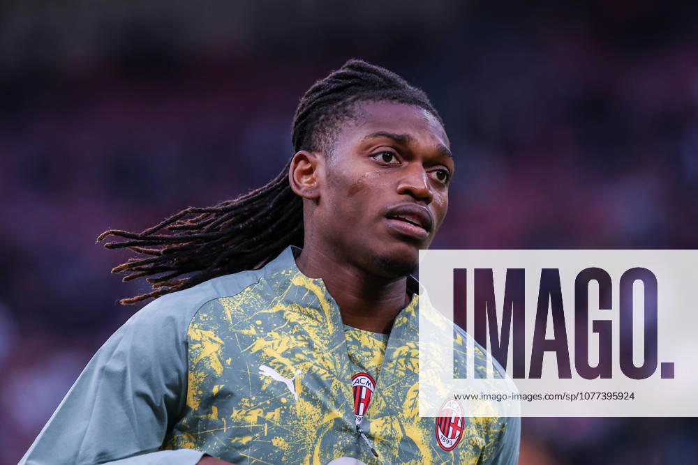 AC Milan vs Atalanta BC, Serie A football, Milano, Italy Rafael Leao of AC Milan looks on during Serie A 2025 26 football match between AC Milan and Atalanta BC at San Siro Stadium in Milan, Italy Italy, Milan, Milan, San Siro Stadium