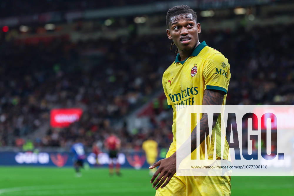 AC Milan vs Atalanta BC, Serie A football, Milano, Italy Rafael Leao of AC Milan leaves the pitch and reacts during Serie A 2025 26 football match between AC Milan and Atalanta BC at San Siro Stadium in Milan, Italy Italy, Milan, Milan, San Siro Stadium