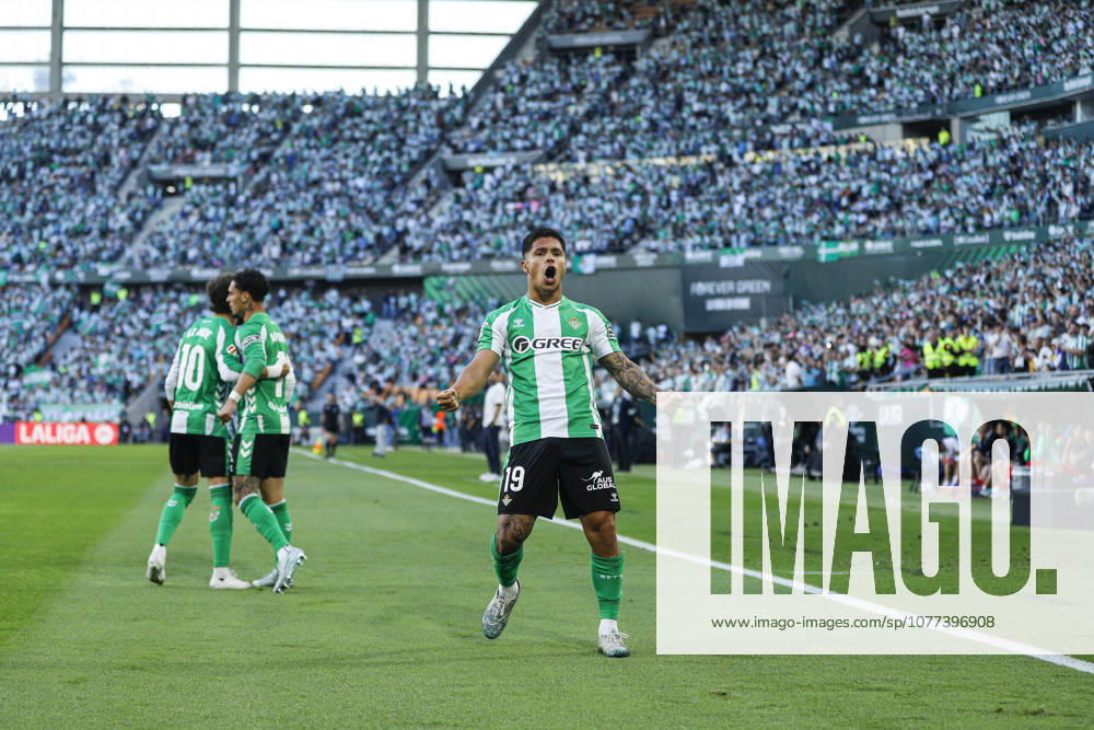 ESP: Real Betis - Elche CF. La Liga EA Sports. Date 36 Juan Camilo Cucho Hernandez of Real Betis celebrates after scoring the 1-0 during the La Liga EA Sports match between Real Betis and Elche CF played at La Cartuja Stadium on May 12, 2026 in Sevilla, Spain. kpng