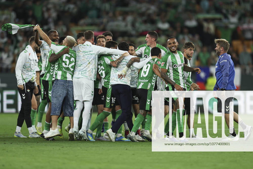 ESP: Real Betis - Elche CF. La Liga EA Sports. Date 36 Real Betis players at full time during the La Liga EA Sports match between Real Betis and Elche CF played at La Cartuja Stadium on May 12, 2026 in Sevilla, Spain. kpng
