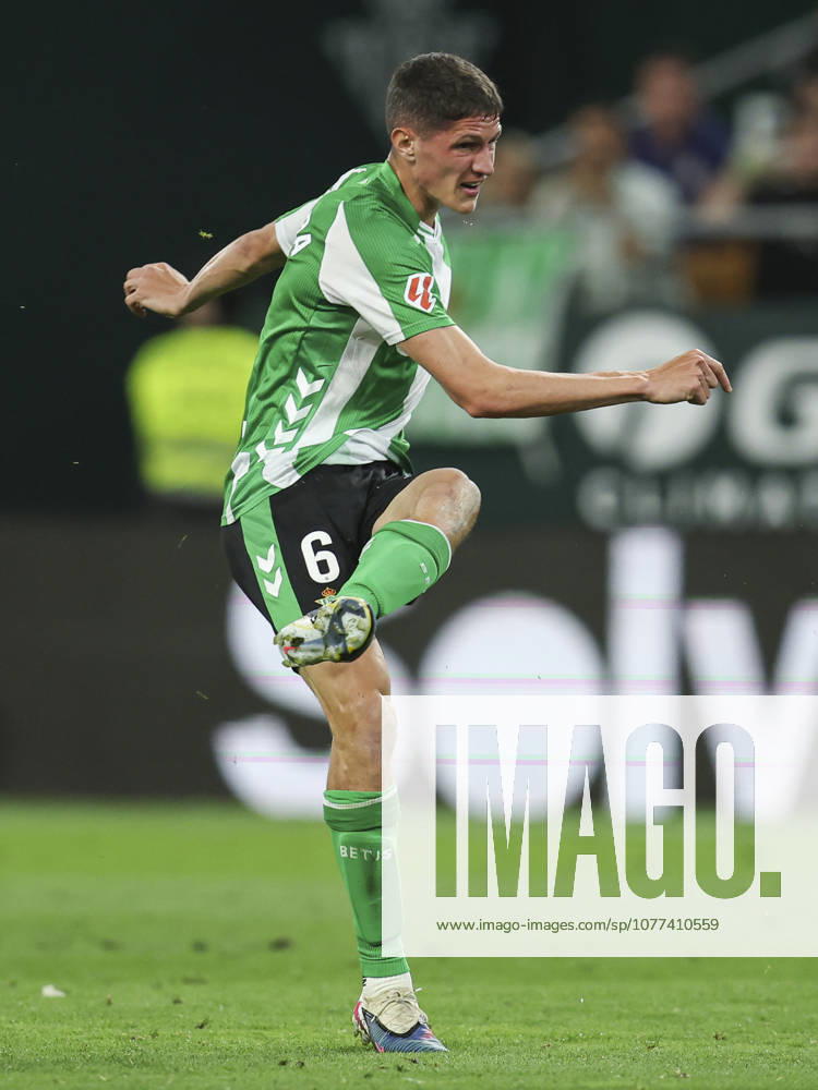 ESP: Real Betis - Elche CF. La Liga EA Sports. Date 36 Sergi Altimira of Real Betis during the La Liga EA Sports match between Real Betis and Elche CF played at La Cartuja Stadium on May 12, 2026 in Sevilla, Spain. kpng