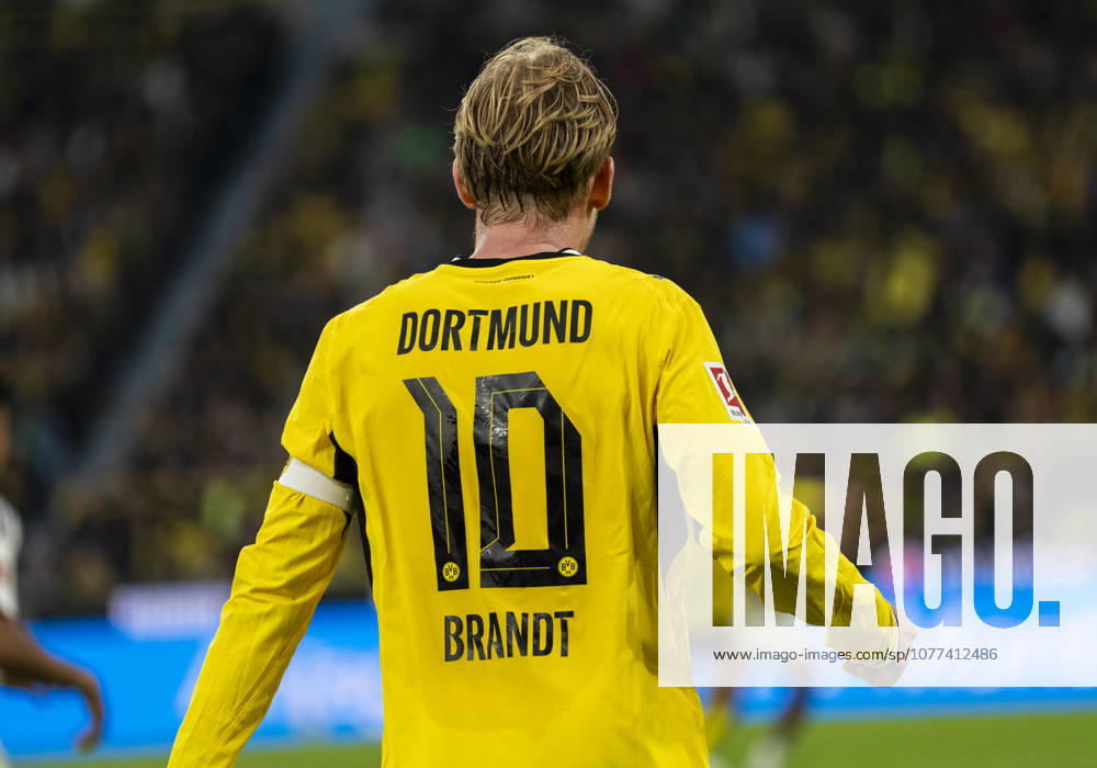 Julian BRANDT Borussia Dortmund, 10 Back view Borussia Dortmund Eintracht Frankfurt, 33 Matchday, 1 Bundesliga in Dortmund, Signal Iduna Park DFL regulations prohibit any use of photographs as image sequences and or quasi video