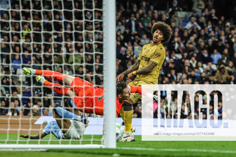 Premier League: Manchester City v Crystal Palace Savino of Manchester City scores to make it 3-0 during the Premier League match Manchester City vs Crystal Palace at Etihad Stadium, Manchester, United Kingdom on 13 May 2026 (Photo by Mark Cosgrove News Images) Manchester Etihad Stadium Greater Manchester United, ManU Kingdom