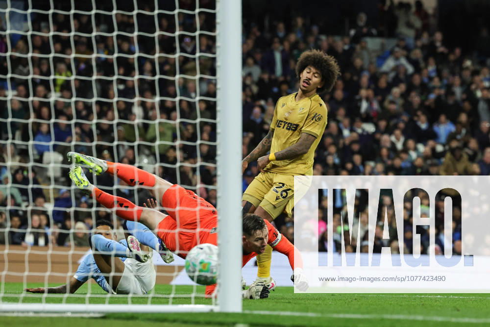 Premier League: Manchester City v Crystal Palace Savino of Manchester City scores to make it 3-0 during the Premier League match Manchester City vs Crystal Palace at Etihad Stadium, Manchester, United Kingdom on 13 May 2026 (Photo by Mark Cosgrove News Images) Manchester Etihad Stadium Greater Manchester United, ManU Kingdom