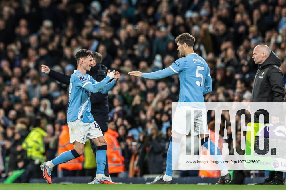Premier League: Manchester City v Crystal Palace Phil Foden of Manchester City is substituted for John Stones of Manchester City during the Premier League match Manchester City vs Crystal Palace at Etihad Stadium, Manchester, United Kingdom on 13 May 2026 (Photo by Mark Cosgrove News Images) Manchester Etihad Stadium Greater Manchester United, ManU Kingdom