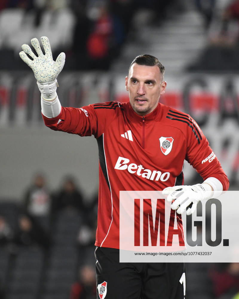 River Plate v Gimnasia y Esgrima La Plata - Torneo Apertura 2026 Franco Armani of River Plate warms up before the match between River Plate and Gimnasia y Esgrima La Plata at Estadio Mas Monumental, on May 13, 2023. Buenos Aires Buenos Aires Argentina