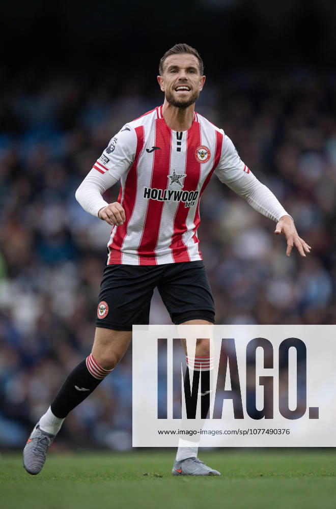 Manchester City v Brentford - Premier League MANCHESTER, ENGLAND - MAY 9: Jordan Henderson of Brentford during the Premier League match between Manchester City and Brentford at Etihad Stadium on May 9, 2026 in Manchester, England. Jordan Henderson Manchester Etihad Stadium England United Kingdom