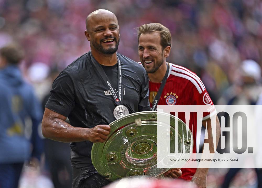 Soccer Bundesliga 2025 2026, 34 Matchday, FC Bayern Munich 1 FC Cologne, in the Allianz Arena Munich, f l Coach Vincent Kompany FC Bayern Munich and Harry Kane FC Bayern Munich celebrate with championship trophy DFL and DFB regulations prohibit any use of photographs as image sequences and or quasi video