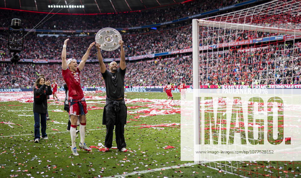 Munich, Germany 16th May 2026 Final cheer Leon Goretzka FCB and coach Vincent Kompany FCB with bowl FC Bayern Munich 1 FC Cologne 16 05 2026