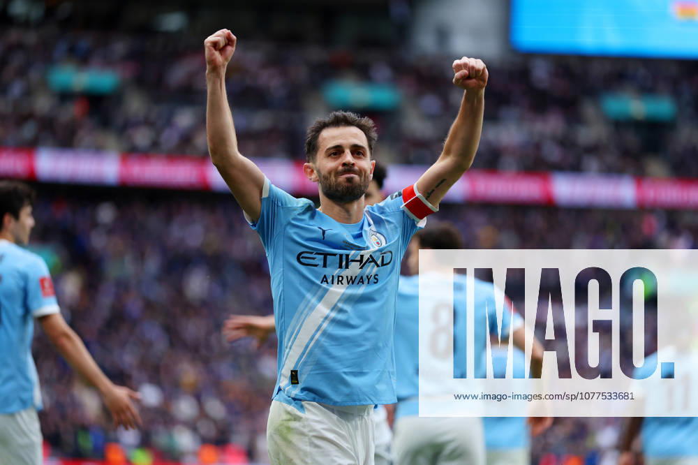 16th May 2026; Wembley Stadium, London, England; FA Cup Final Football, Chelsea versus Manchester City; Bernardo Silva of Manchester City celebrates after Antoine Semenyo of Manchester City scored his sides 1st goal in the 72nd minute to make it 0-1 JPxFletcher