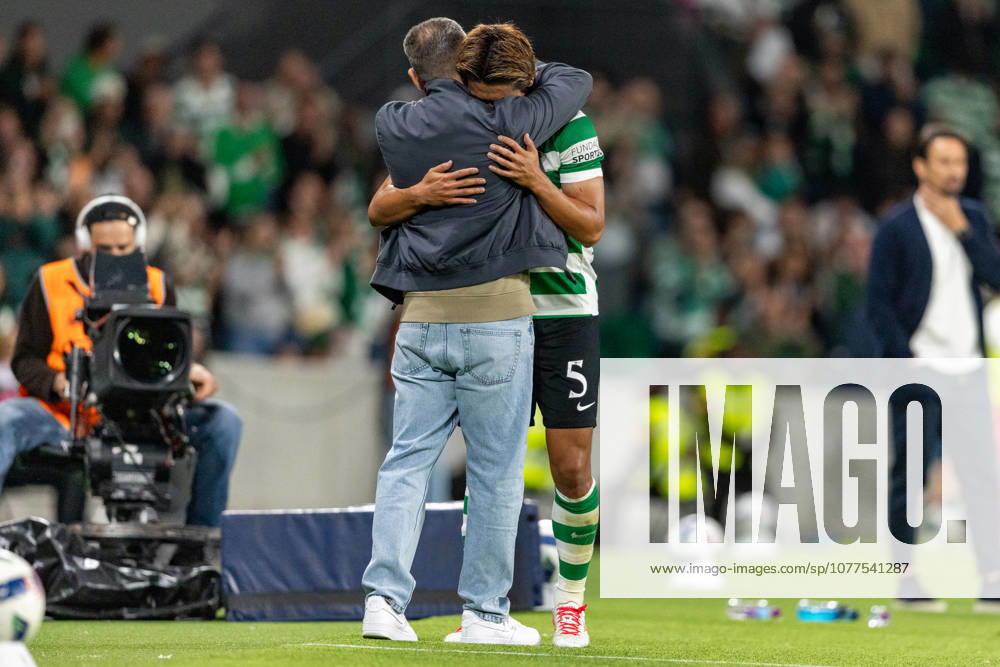Rui Borges and Hidemasa Morita seen during Liga Portugal game between teams of Sporting CP and Gil Vicente FC at Estadio Jose Alvalade (Maciej Rogowski Ball Raw Images) Lisbon Estadio Jose Alvalade Portugal