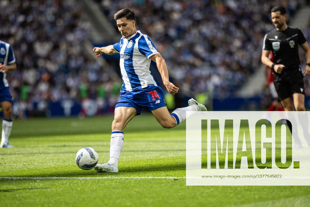 FRANCISCO MOURA of FC Porto seen in action during the Liga Portugal Betclic 25 26 match between FC Porto and Santa Clara at Estadio do Dragao on May 16 2026, in Porto, Portugal. Porto Portugal - ZUMAa269 20260516_zsp_a269_047