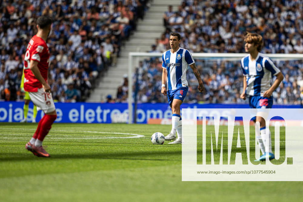 JAKUB KIWIOR of FC Porto seen in action during the Liga Portugal Betclic 25 26 match between FC Porto and Santa Clara at Estadio do Dragao on May 16 2026, in Porto, Portugal. Porto Portugal - ZUMAa269 20260516_zsp_a269_057