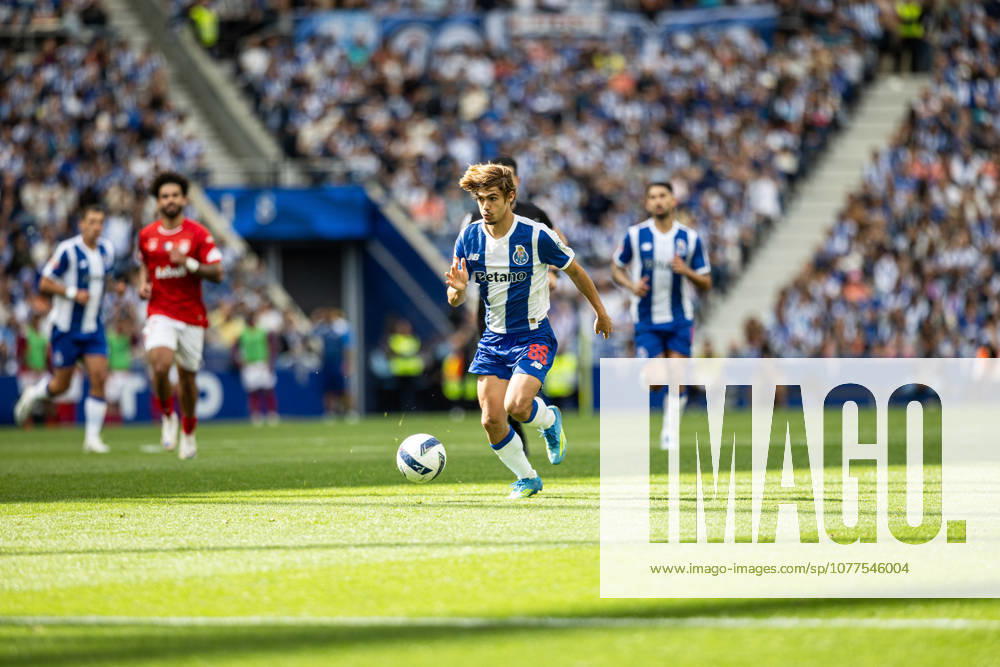 RODRIGO MORA of FC Porto seen in action during the Liga Portugal Betclic 25 26 match between FC Porto and Santa Clara at Estadio do Dragao on May 16 2026, in Porto, Portugal. Porto Portugal - ZUMAa269 20260516_zsp_a269_064