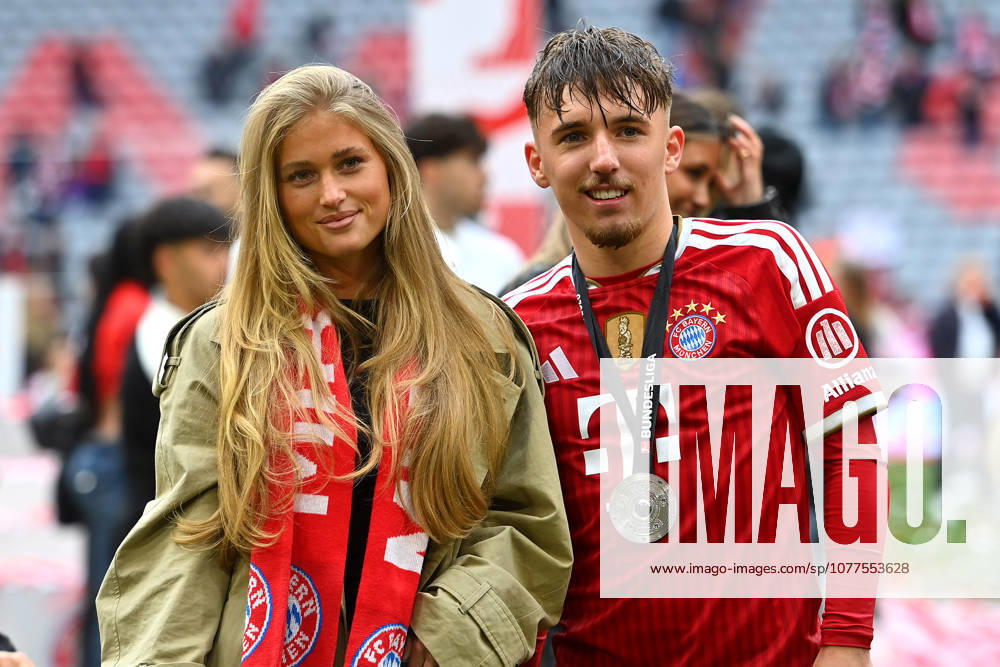 Lennart KARL Bayern Muenchen with girlfriend Zoe KAEPPELE Soccer 1 Bundesliga Season 2025 2026, 34 Matchday, Matchday34 FC Bayern Muenchen 1 FC Koeln 5 1 on 16 05 2026 , A L L I A N Z A R E N A