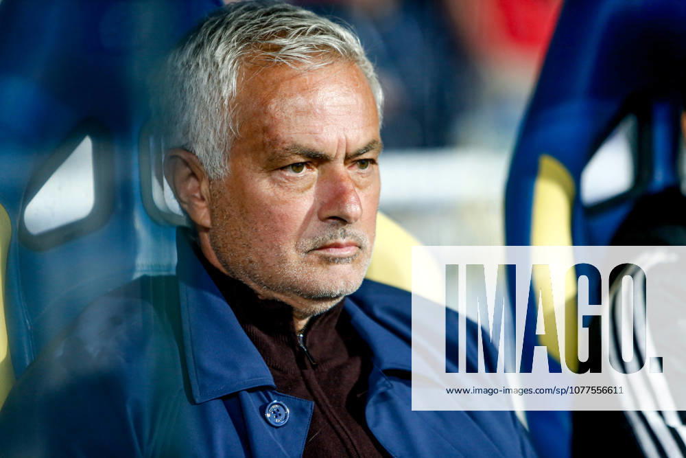 GD Estoril Praia v SL Benfica - Primeira Liga Jose Mourinho, head coach of SL Benfica, during the Primeira Liga match between GD Estoril Praia and SL Benfica at Estadio Antonio Coimbra da Mota in Estoril, Portugal, on May 16, 2026. Lisbon Estoril Portugal