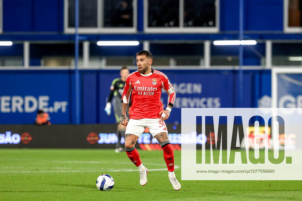 GD Estoril Praia v SL Benfica - Primeira Liga Nicolas Otamendi of SL Benfica in action during the Primeira Liga match between GD Estoril Praia and SL Benfica at Estadio Antonio Coimbra da Mota in Estoril, Portugal, on May 16, 2026. Lisbon Estoril Portugal