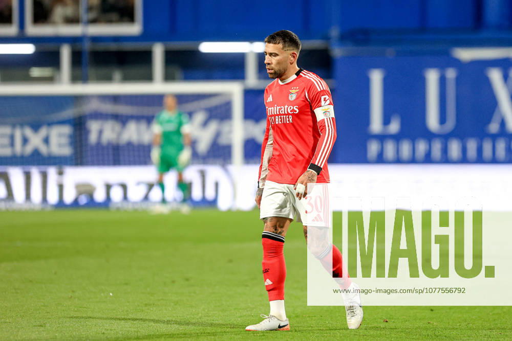 GD Estoril Praia v SL Benfica - Primeira Liga Nicolas Otamendi of SL Benfica looks on during the Primeira Liga match between GD Estoril Praia and SL Benfica at Estadio Antonio Coimbra da Mota in Estoril, Portugal, on May 16, 2026. Lisbon Estoril Portugal