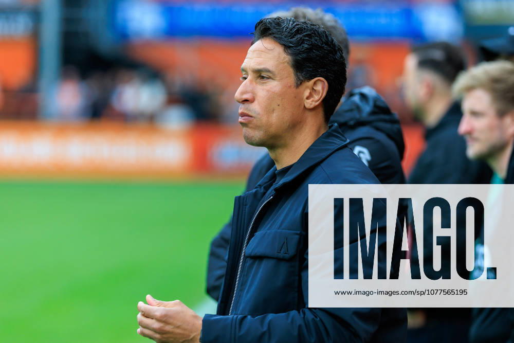 2026-05-17 FC Volendam v SC Telstar - Dutch Eredivisie VOLENDAM, NETHERLANDS - MAY 17: Headcoach Anthony Correia of Telstar during the Dutch Eredivisie match between FC Volendam and SC Telstar at Kras Stadion on May 17, 2026 in Volendam, Netherlands. Volendam Kras Stadion Netherlands Content not available for redistribution in The Netherlands directly or indirectly through any third parties.