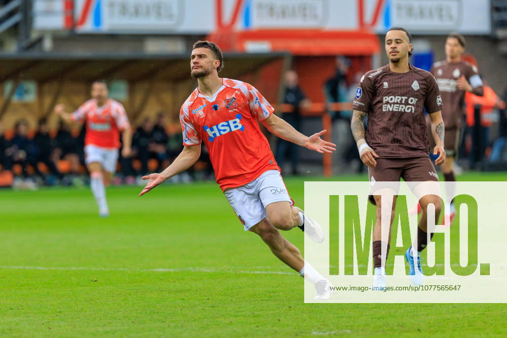 2026-05-17 FC Volendam v SC Telstar - Dutch Eredivisie VOLENDAM, NETHERLANDS - MAY 17: Anthony Descotte of FC Volendam during the Dutch Eredivisie match between FC Volendam and SC Telstar at Kras Stadion on May 17, 2026 in Volendam, Netherlands. Volendam Kras Stadion Netherlands Content not available for redistribution in The Netherlands directly or indirectly through any third parties.