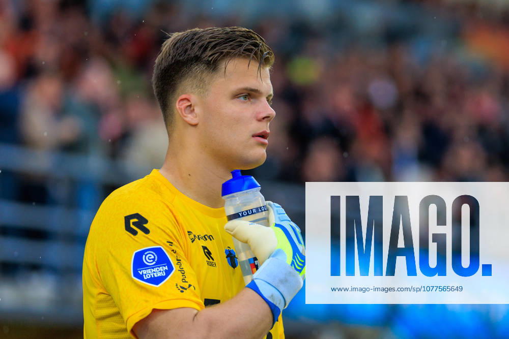 2026-05-17 FC Volendam v SC Telstar - Dutch Eredivisie VOLENDAM, NETHERLANDS - MAY 17: Goalkeeper Roy Steur of FC Volendam during the Dutch Eredivisie match between FC Volendam and SC Telstar at Kras Stadion on May 17, 2026 in Volendam, Netherlands. Volendam Kras Stadion Netherlands Content not available for redistribution in The Netherlands directly or indirectly through any third parties.