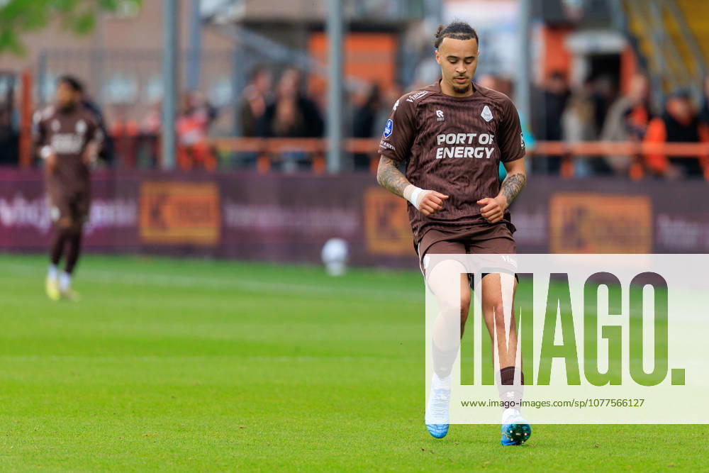 2026-05-17 FC Volendam v SC Telstar - Dutch Eredivisie VOLENDAM, NETHERLANDS - MAY 17: Devon Koswal of Telstar during the Dutch Eredivisie match between FC Volendam and SC Telstar at Kras Stadion on May 17, 2026 in Volendam, Netherlands. Volendam Kras Stadion Netherlands Content not available for redistribution in The Netherlands directly or indirectly through any third parties.