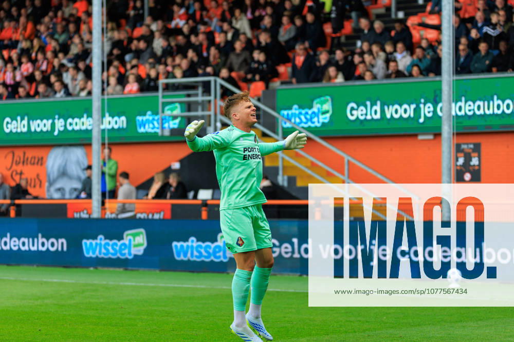 2026-05-17 FC Volendam v SC Telstar - Dutch Eredivisie VOLENDAM, NETHERLANDS - MAY 17: Goalkeeper Ronald Koeman Jr. of Telstar during the Dutch Eredivisie match between FC Volendam and SC Telstar at Kras Stadion on May 17, 2026 in Volendam, Netherlands. Volendam Kras Stadion Netherlands Content not available for redistribution in The Netherlands directly or indirectly through any third parties.