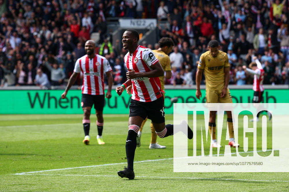 Premier League: Brentford v Crystal Palace LONDON, UK - 17th May 2026: Dango Ouattara of Brentford celebrates scoring his side s first goal during the Premier League match between Brentford FC and Crystal Palace FC at Gtech Community Stadium London Gtech Community Stadium England United Kingdom