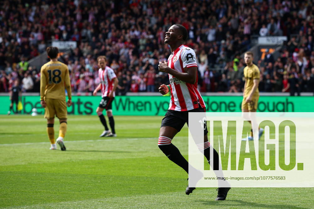 Premier League: Brentford v Crystal Palace LONDON, UK - 17th May 2026: Dango Ouattara of Brentford celebrates scoring his side s first goal during the Premier League match between Brentford FC and Crystal Palace FC at Gtech Community Stadium London Gtech Community Stadium England United Kingdom