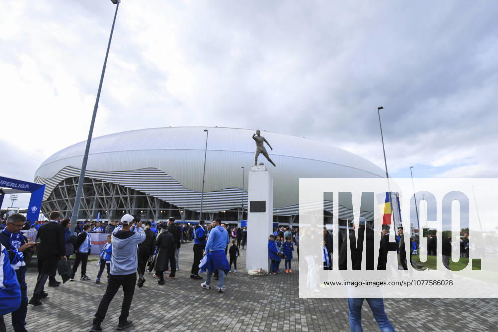 Craiova, Romania, Superliga Season 2025-2026, Play-Off, Stage 9, Universitatea Craiova vs FC Universitatea Cluj, Ion Oblemenco stadium, Craiova, Romania Crowd in front of stadium
