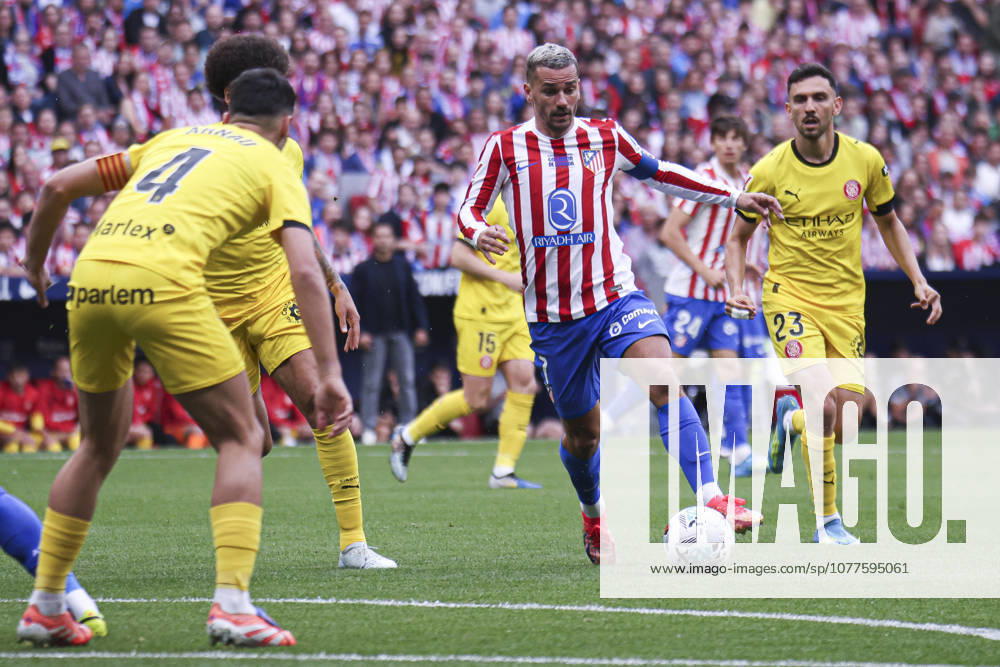 Atletico de Madrid vs Girona, on the 37th matchday of the 2025 26 Spanish First Division May 17, 2026, Madrid, Spain Grieszmann is defended by Arnau Martinez during the Spanish championship LaLiga football match between Atletico de Madrid and Girona CF on 17 May 2026 at Estadio Santiago Bernabeu in Madrid, Spain Madrid, Spain Madrid Madrid Madrid Madrid Spain