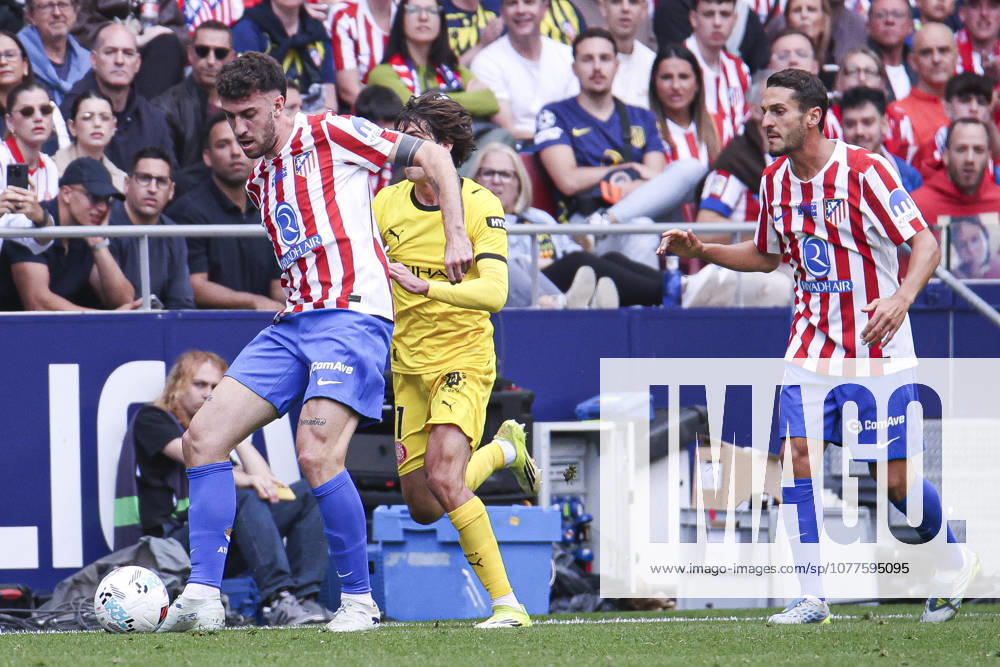 Atletico de Madrid vs Girona, on the 37th matchday of the 2025 26 Spanish First Division May 17, 2026, Madrid, Spain Matteo Ruggeri protects the ball against Bryan Gil during the Spanish championship LaLiga football match between Atletico de Madrid and Girona CF on 17 May 2026 at Estadio Santiago Bernabeu in Madrid, Spain Madrid, Spain Madrid Madrid Madrid Spain