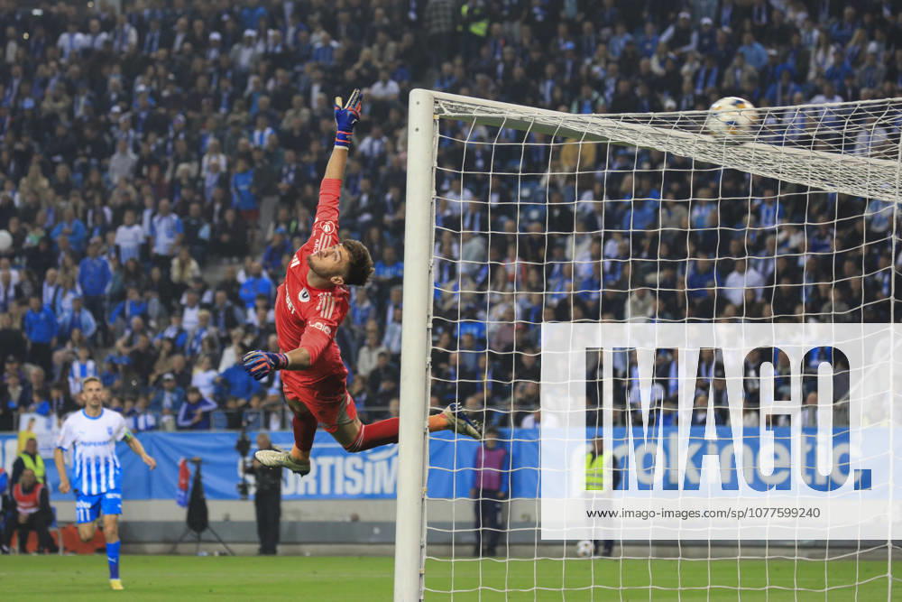 Craiova, Romania, Superliga Season 2025-2026, Play-Off, Stage 9, Universitatea Craiova vs FC Universitatea Cluj, Ion Oblemenco stadium, Craiova, Romania 1 Stefan Lefter wih a acrobatic save
