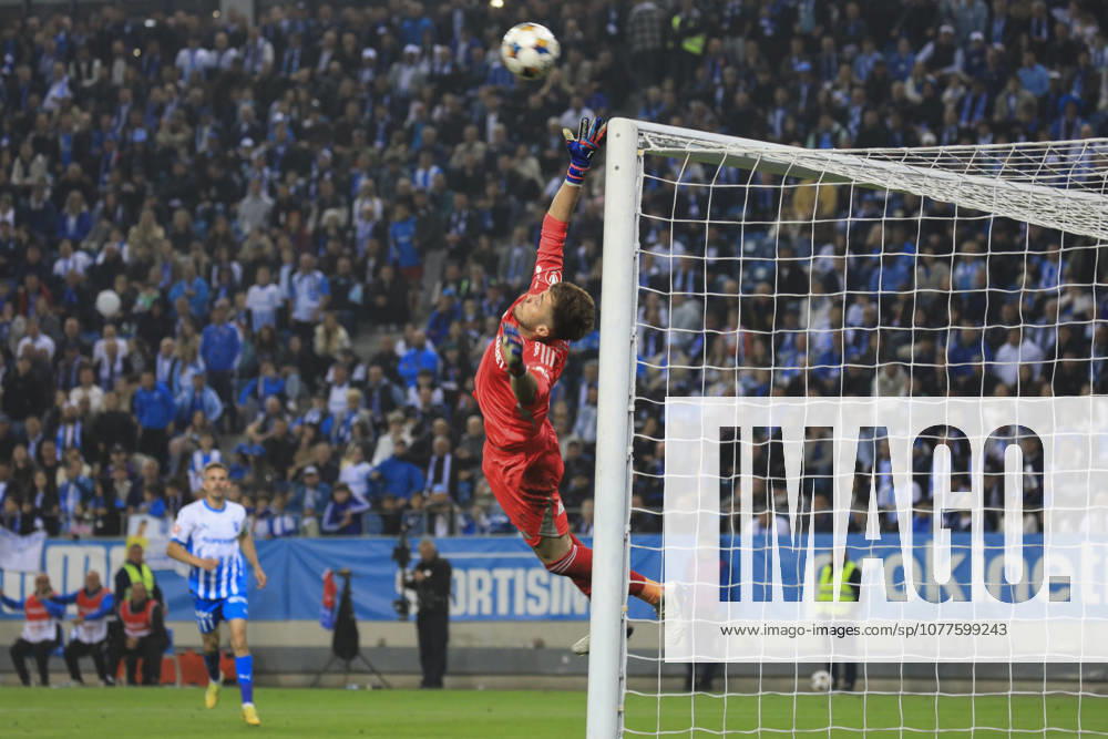 Craiova, Romania, Superliga Season 2025-2026, Play-Off, Stage 9, Universitatea Craiova vs FC Universitatea Cluj, Ion Oblemenco stadium, Craiova, Romania 1 Stefan Lefter wih a acrobatic save