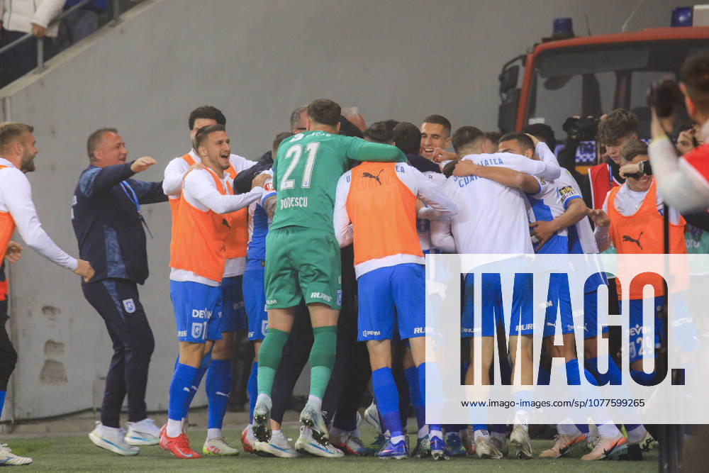 Craiova, Romania, Superliga Season 2025-2026, Play-Off, Stage 9, Universitatea Craiova vs FC Universitatea Cluj, Ion Oblemenco stadium, Craiova, Romania Universitatea Craiova players celebrates with fans