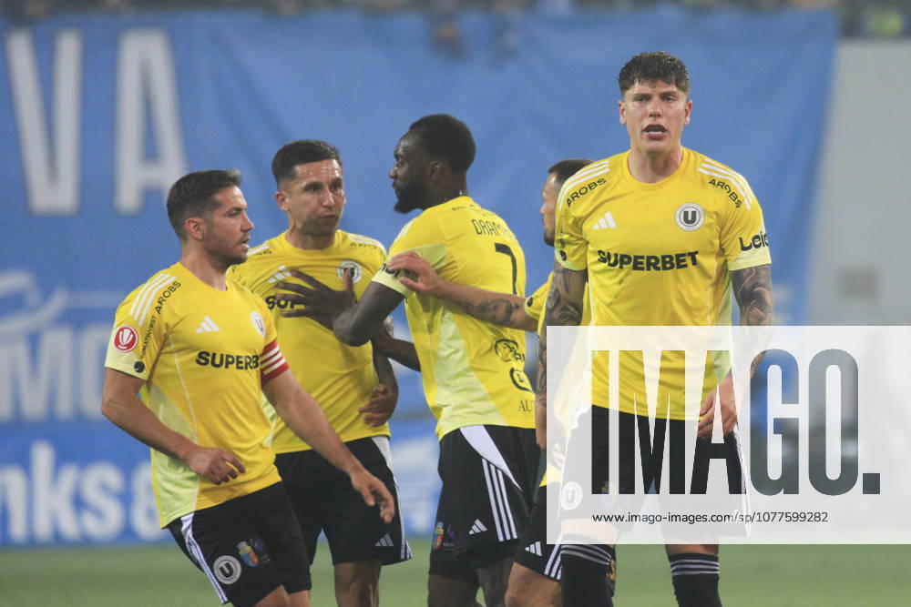Craiova, Romania, Superliga Season 2025-2026, Play-Off, Stage 9, Universitatea Craiova vs FC Universitatea Cluj, Ion Oblemenco stadium, Craiova, Romania 94 Ovidiu Bic and 4 Andrei Coubis fight after recieving a goal