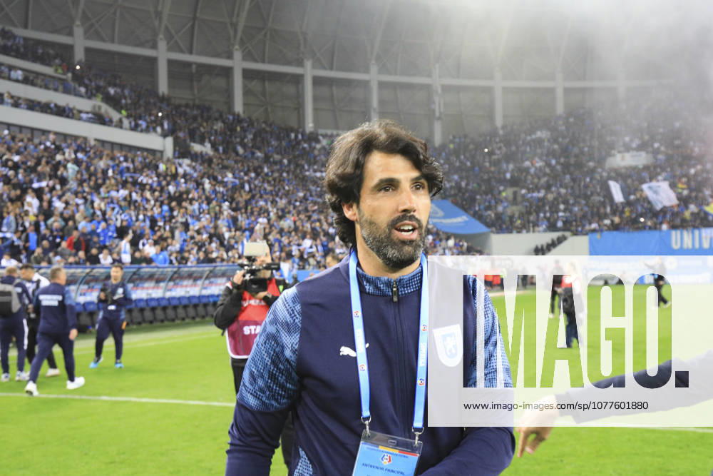 Craiova, Romania, Superliga Season 2025-2026, Play-Off, Stage 9, Universitatea Craiova vs FC Universitatea Cluj, Ion Oblemenco stadium, Craiova, Romania Coach Filipe Coelho celebrates with fans winning the championship