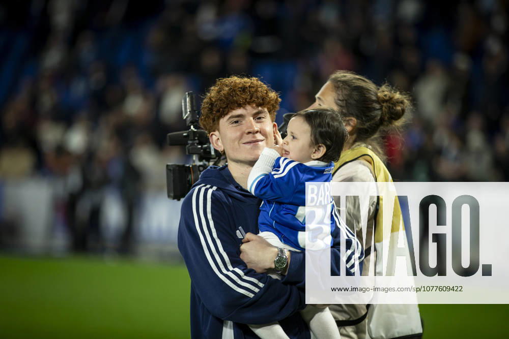 cà là bration de l à quipe de Racing Strasbourg avec ses supporters Valentin Barco 32 (Racing Strasbourg)