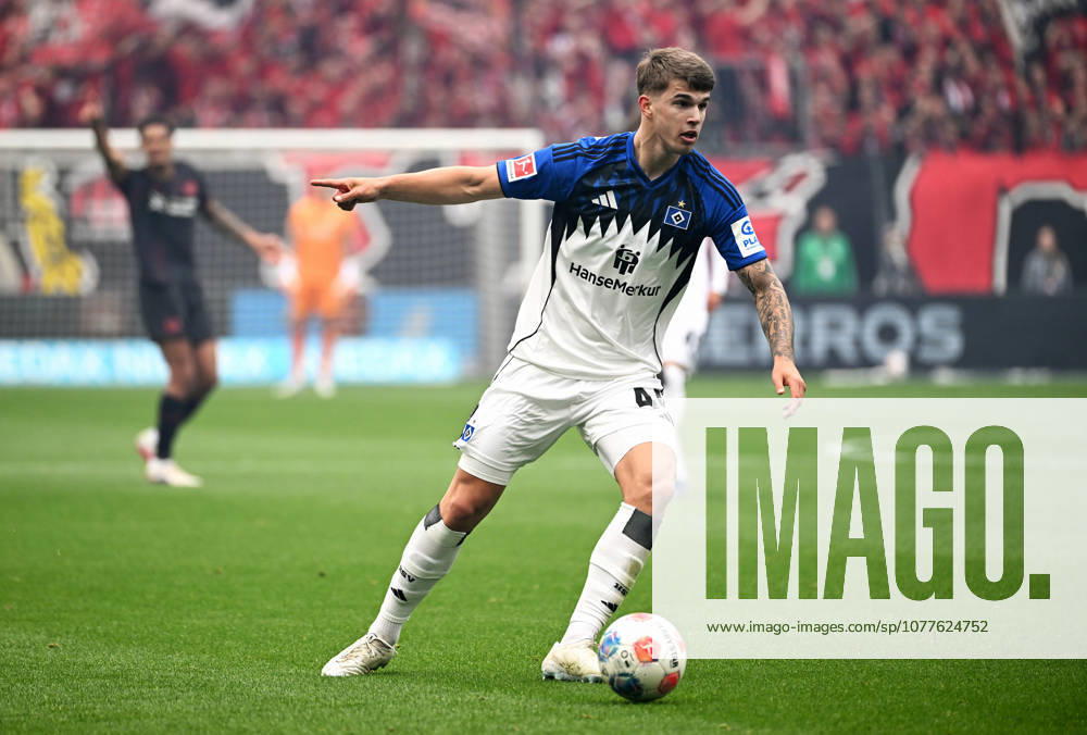 Football, Bundesliga, Germany, Men, Season 2025 2026, Matchday 34, BayArena Leverkusen Bayer Leverkusen Hamburger SV 1 1 Luka Vuskovic HSV Action, Single image