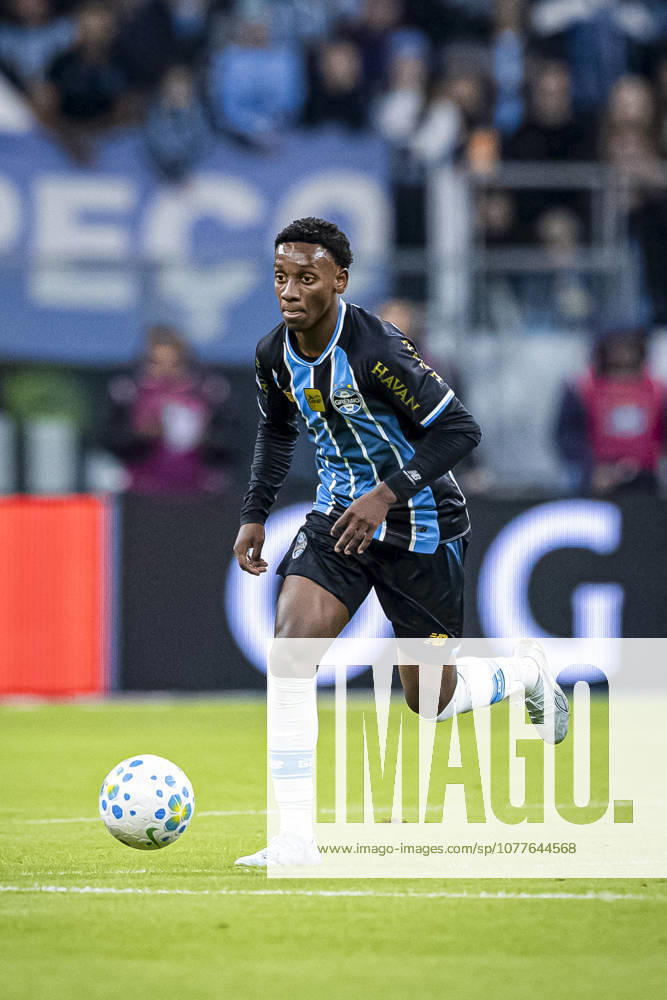 Porto Alegre, Brazil May 10 Gabriel Mec of Gremio drives the ball during the Campeonato Brasileiro Serie A match between Gremio and Flamengo at Arena do Gremio on May 10, 2026 in Porto Alegre, Brazil Photo by Richard Ducker Eurasia Sport Images Porto Algre Arena do Gremio Rio Grande do Sul Brazil