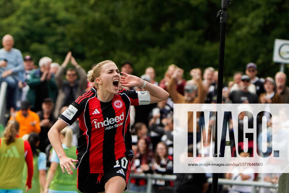 Laura Freigang (10 Eintracht Frankfurt) celebration during Google-Pixel Frauen Bundesliga at Stadion am Brentanobad on Saturday 17th May, Frankfurt, Germany.