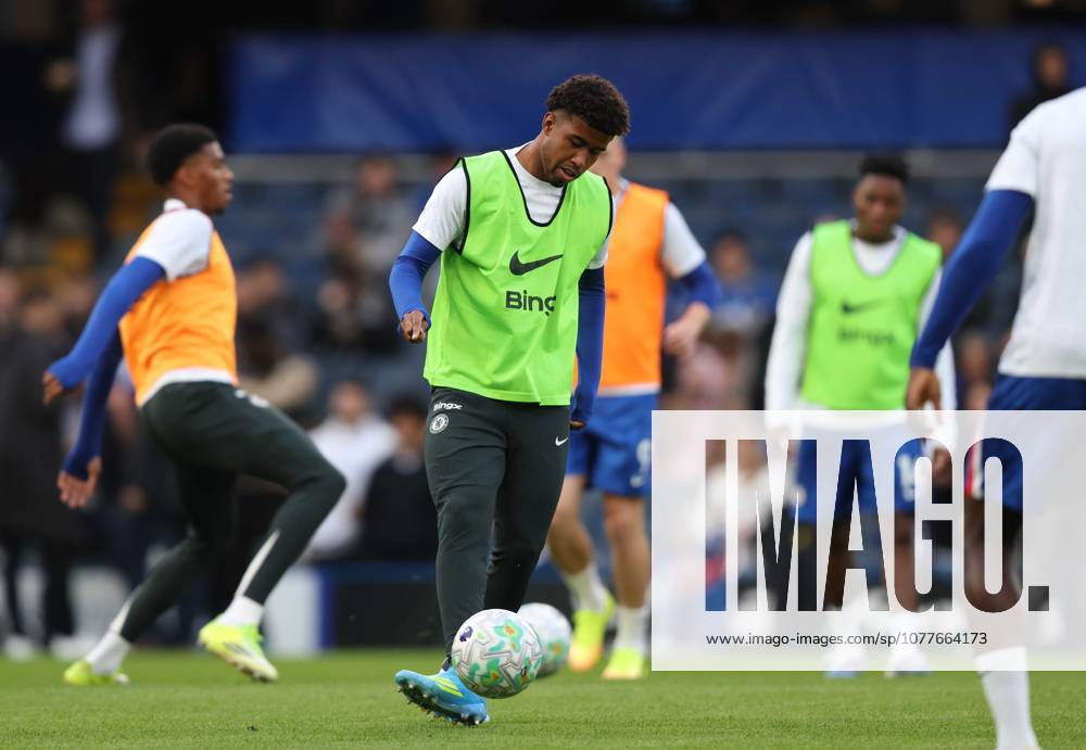 Premier League - Chelsea v Tottenham Hotspur LONDON, ENGLAND, MAY 19: Andrey Santos of Chelsea warms up ahead of the Premier League match between Chelsea v Tottenham Hotspur at Stamford Bridge Stadium, London, England, on May 19. (Photo by Daniel Weir) London Stamford Bridge Stadium England