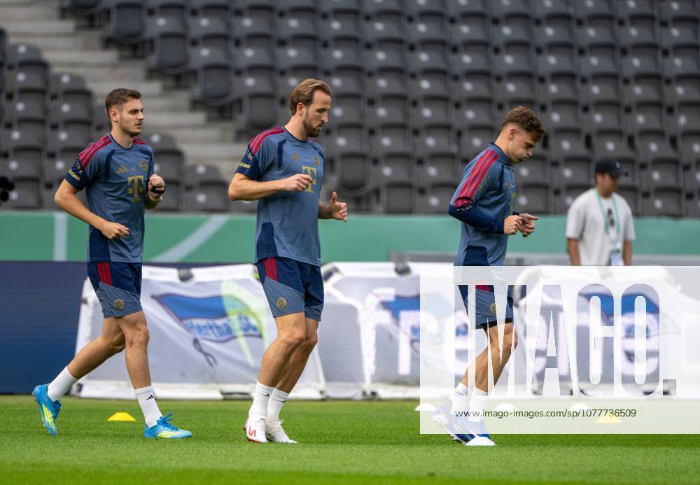 Soccer, men, season 2025 2026, 83 DFB Cup final, FC Bayern Munich VfB Stuttgart, training the day before, in the picture from l Josip Stanisic Bayern Munich , Harry Kane Bayern Munich , Joshua Kimmich Bayern Munich , 22 05 2026,
