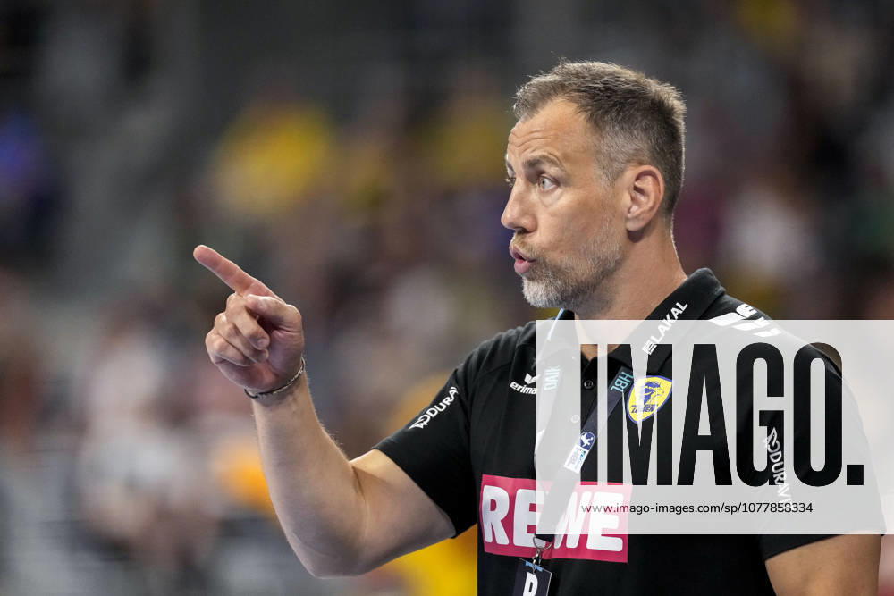 Maik Machulla coach, head coach, RNL , gives instructions, gestures, gesturing with arms, single image, single photo, action, action, 24 05 2026, Mannheim Germany , Handball, Bundesliga, Rhein Neckar Löwen SC Magdeburg