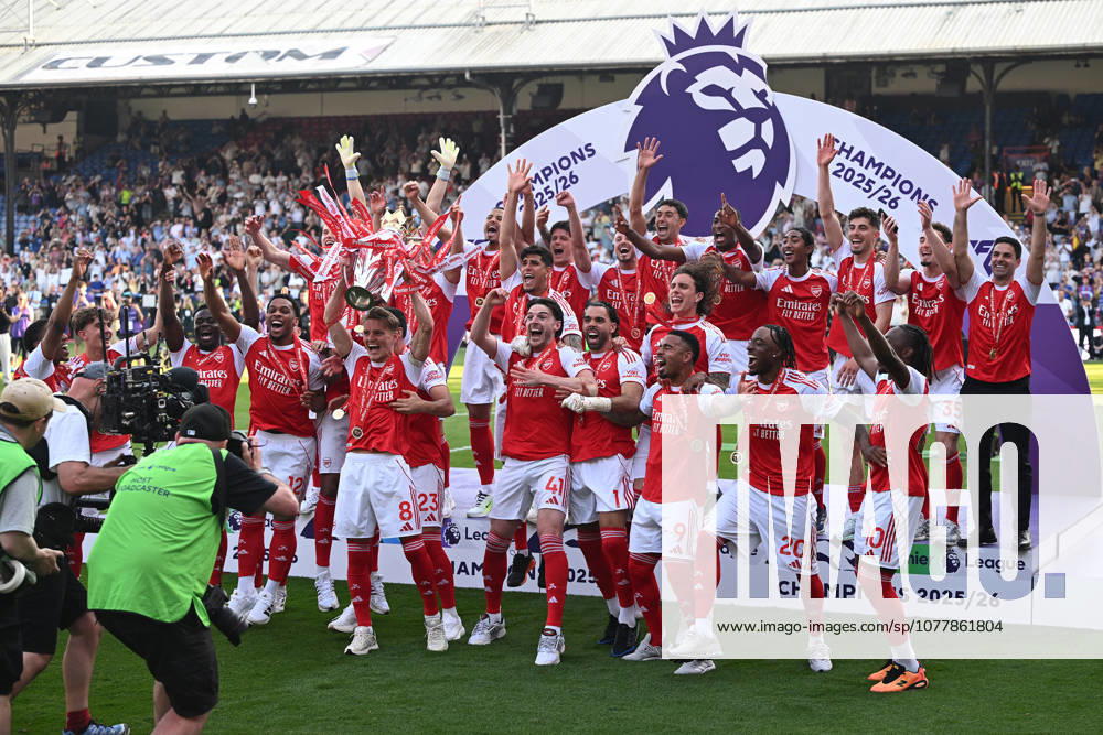 Crystal Palace v Arsenal Premier League Arsenal players lift the Premier League trophy during the Premier League match at Selhurst Park, London 24 05 2026 UK Newspapers OUT
