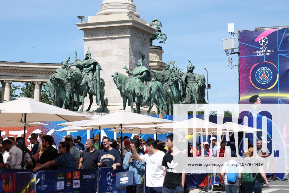 SOCCER - 2025-2026 UEFA Champions League final , Paris vs Arsenal the fan zone ahead of the 2025-2026 UEFA Champions League Final between Paris and Arsenal, enjoying the pre match atmosphere before kickoff in Budapest Budapest Puskas Arena ,Budapest Puskas Arena Hungary