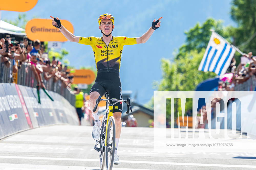 CYCLING - Giro d Italia - Stage 19 - Feltre - Alleghe (Piani di Pezze) Photo by IPA ABACAPRESS.COM85163893 - Sepp Kuss (USA) winning the stage - Giro D Italia 2026 Stage 19. Finish in Piani di Pezze in Alleghe (BL). On May 29 2026. Alleghe Italy